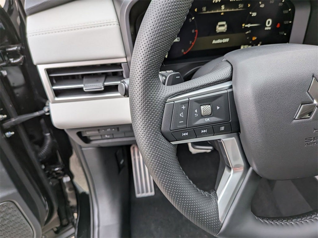 2025 Mitsubishi Outlander SEL