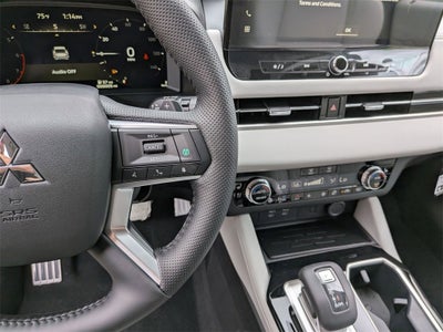 2025 Mitsubishi Outlander SEL