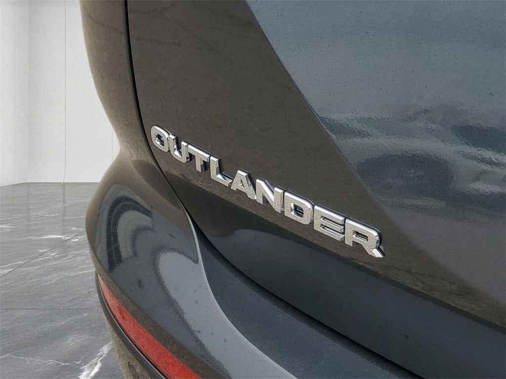 2025 Mitsubishi Outlander SEL