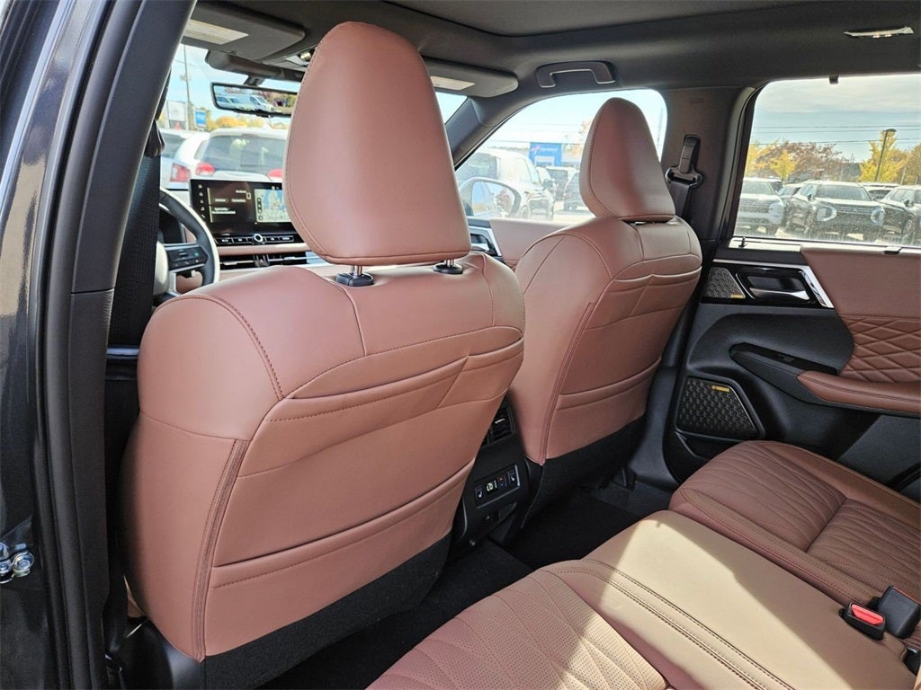 2025 Mitsubishi Outlander SEL