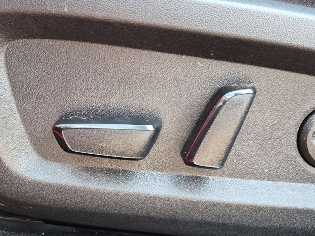 2023 Mitsubishi Outlander PHEV SE