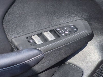 2023 Mitsubishi Outlander PHEV SE