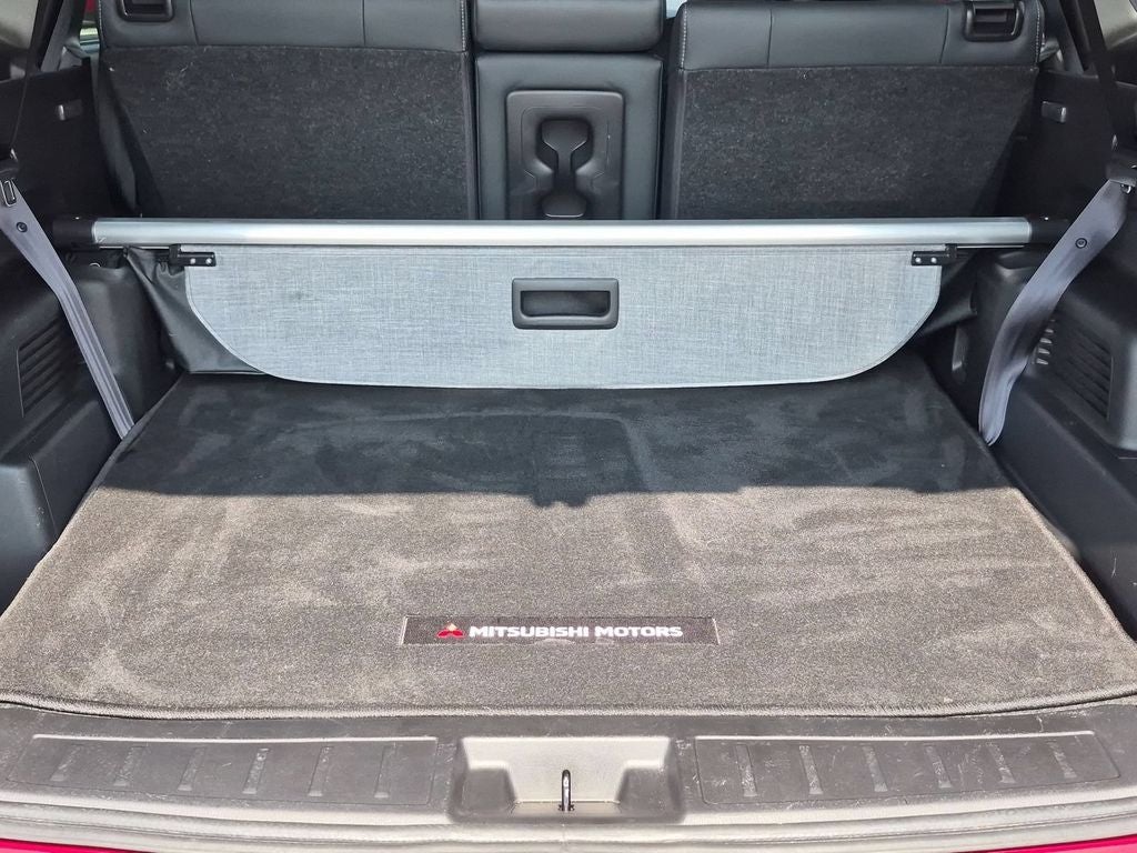 2023 Mitsubishi Outlander PHEV SE