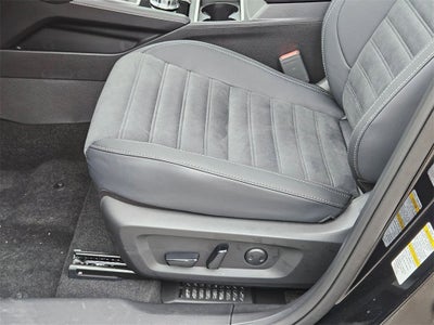 2025 Mitsubishi Outlander PHEV SE