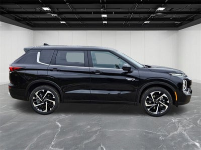 2025 Mitsubishi Outlander PHEV SE