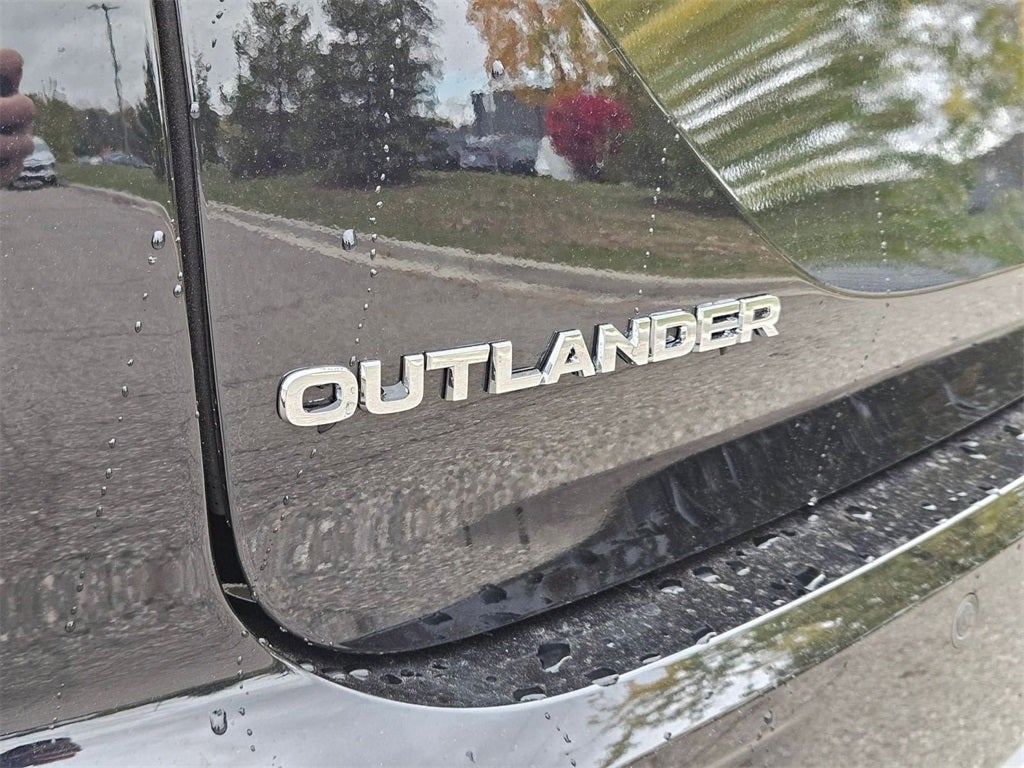 2025 Mitsubishi Outlander PHEV SE