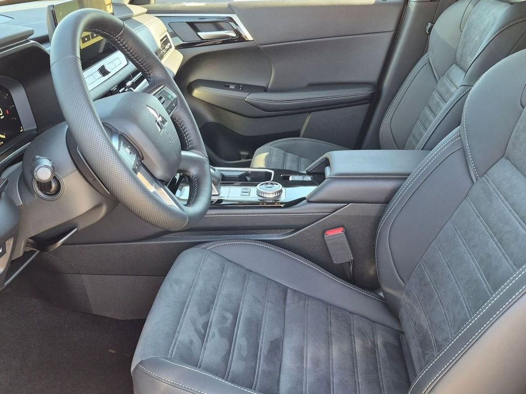 2026 Mitsubishi Outlander PHEV SE