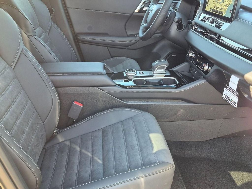 2026 Mitsubishi Outlander PHEV SE