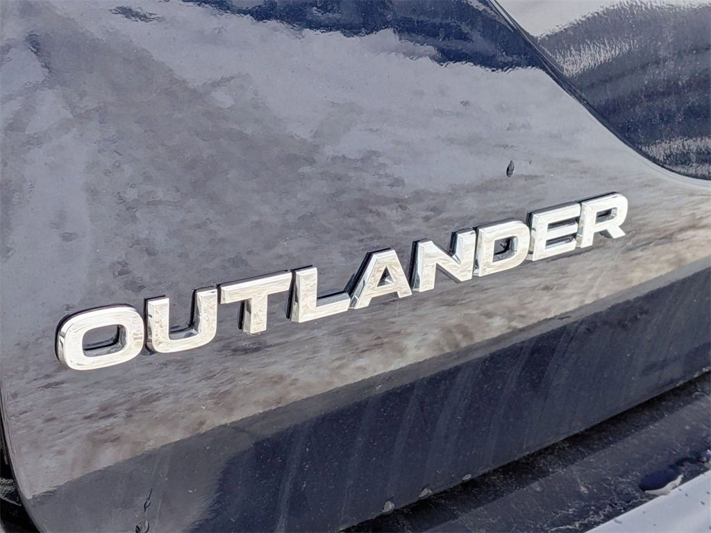 2025 Mitsubishi Outlander PHEV SE