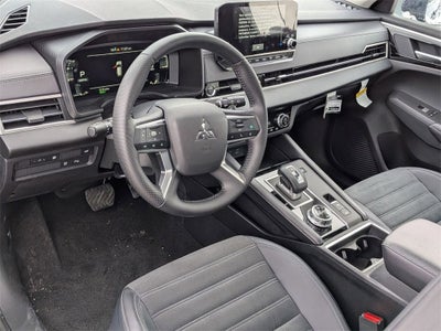 2025 Mitsubishi Outlander PHEV SE