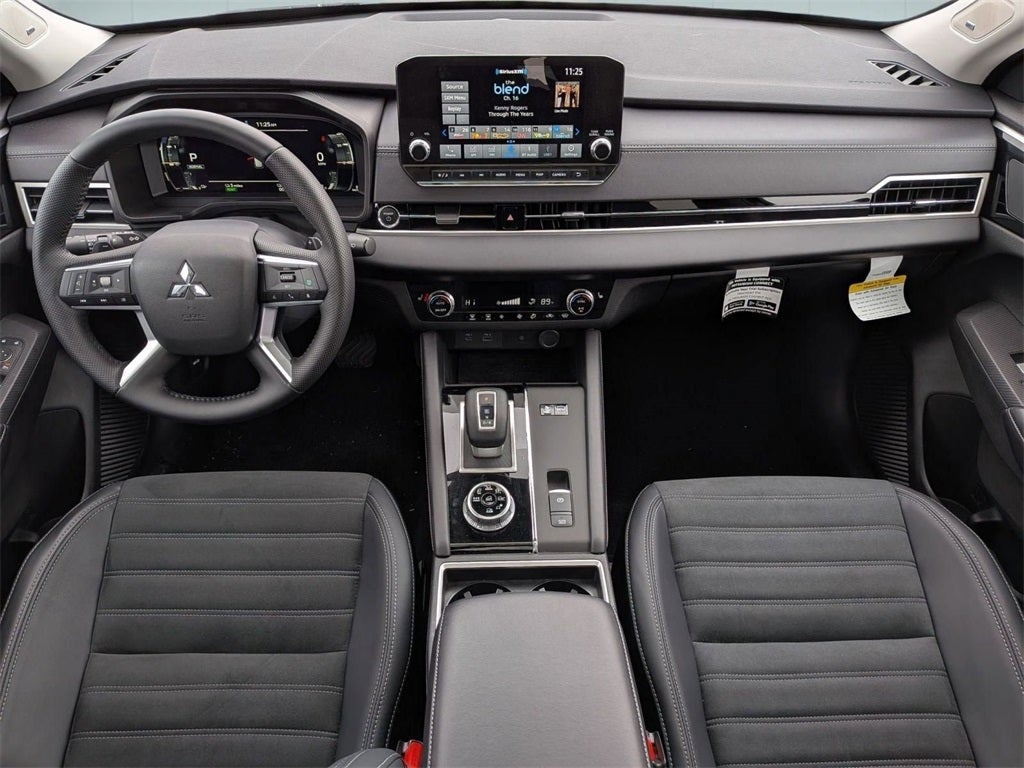 2025 Mitsubishi Outlander PHEV SE