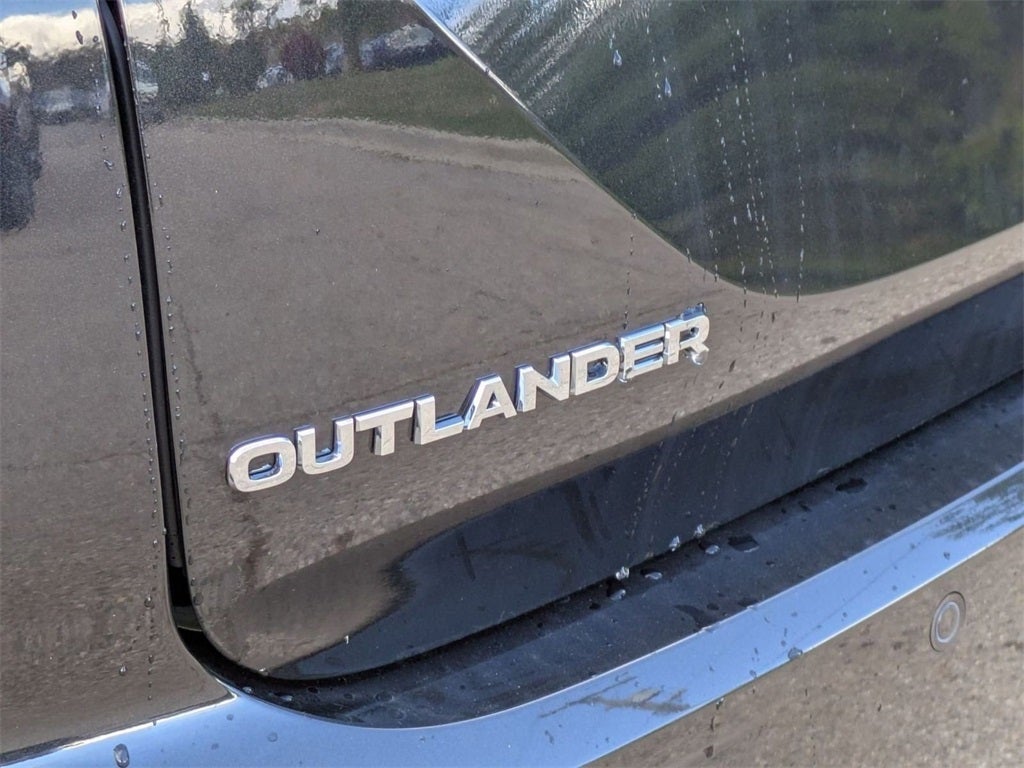 2025 Mitsubishi Outlander PHEV SE