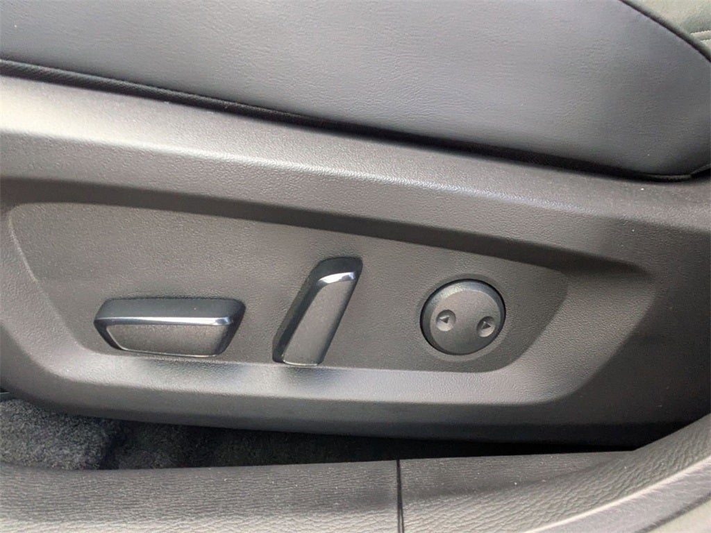 2025 Mitsubishi Outlander PHEV SE