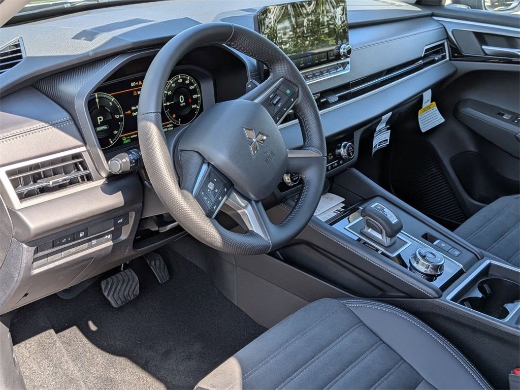 2025 Mitsubishi Outlander PHEV SE
