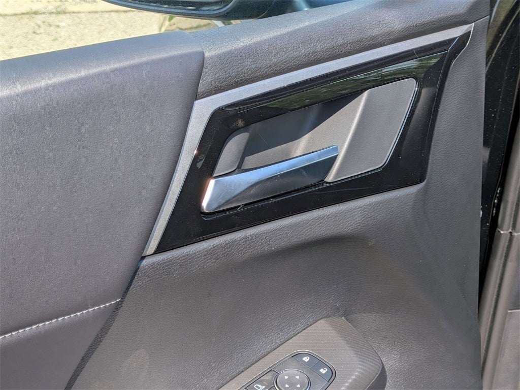 2025 Mitsubishi Outlander PHEV SE