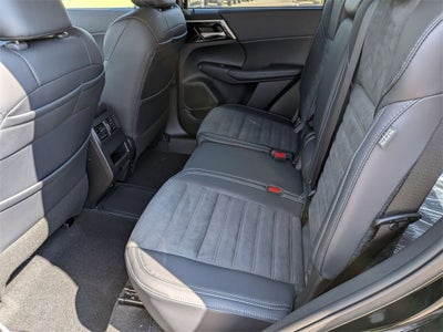 2025 Mitsubishi Outlander PHEV SE