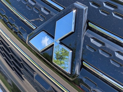 2025 Mitsubishi Outlander PHEV SE