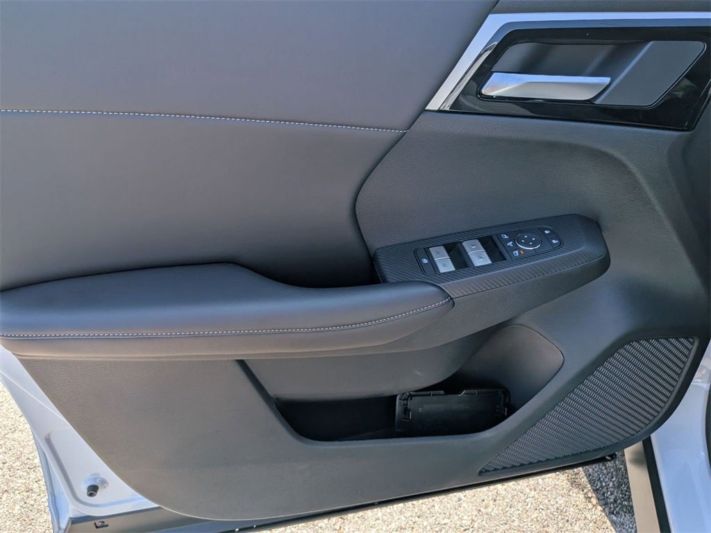 2025 Mitsubishi Outlander PHEV SE