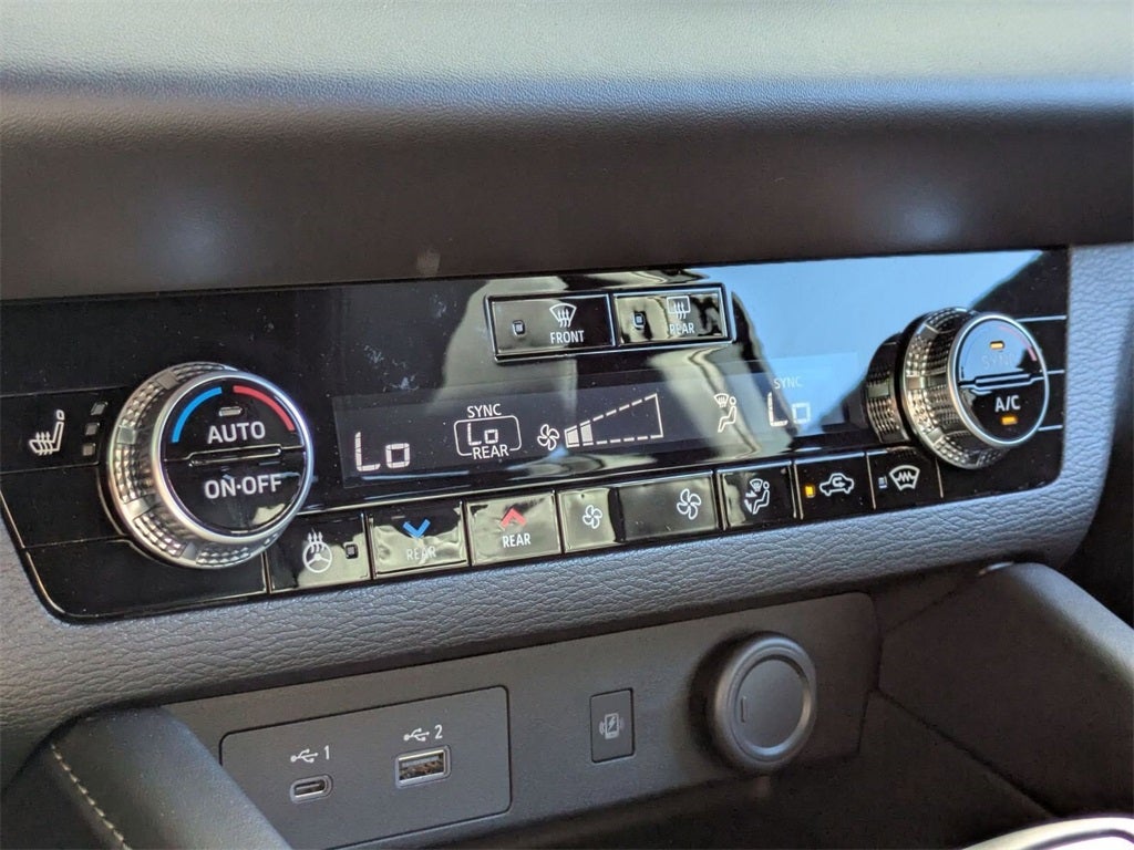 2025 Mitsubishi Outlander PHEV SEL Black Edition