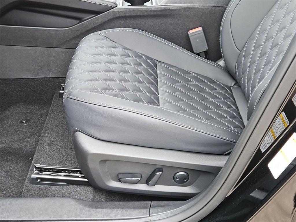 2025 Mitsubishi Outlander PHEV SEL