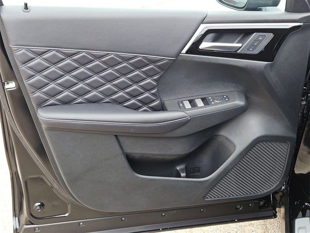 2025 Mitsubishi Outlander PHEV SEL