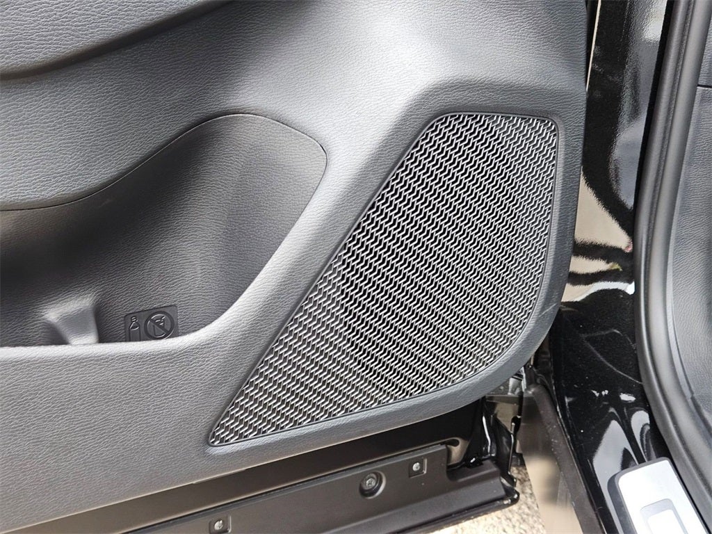 2025 Mitsubishi Outlander PHEV SEL