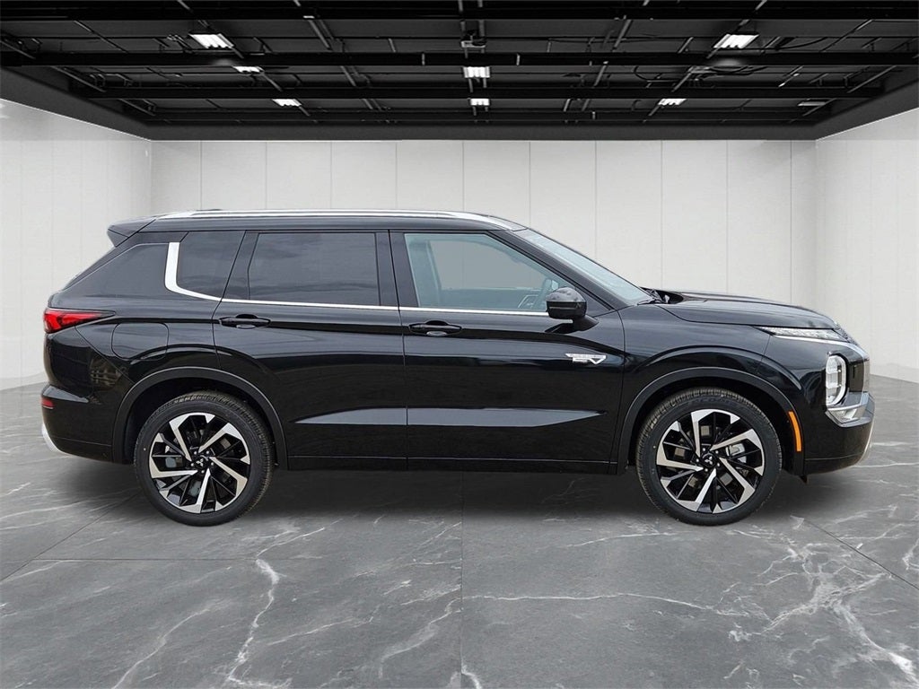 2025 Mitsubishi Outlander PHEV SEL