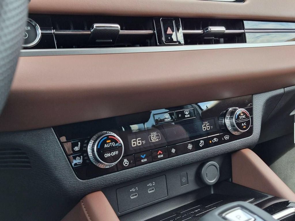 2026 Mitsubishi Outlander PHEV SEL