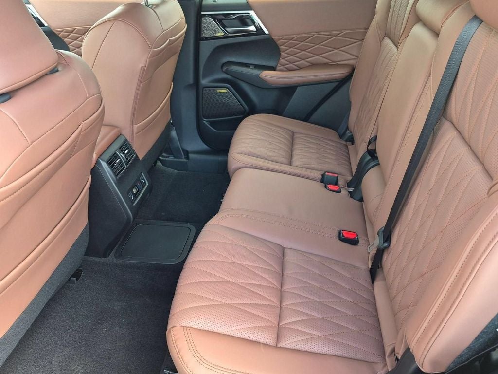 2026 Mitsubishi Outlander PHEV SEL