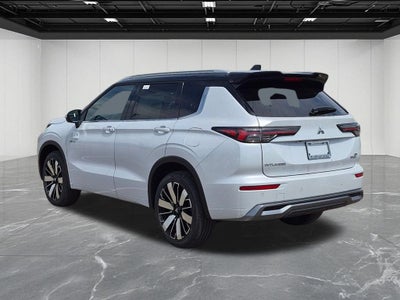 2026 Mitsubishi Outlander PHEV SEL