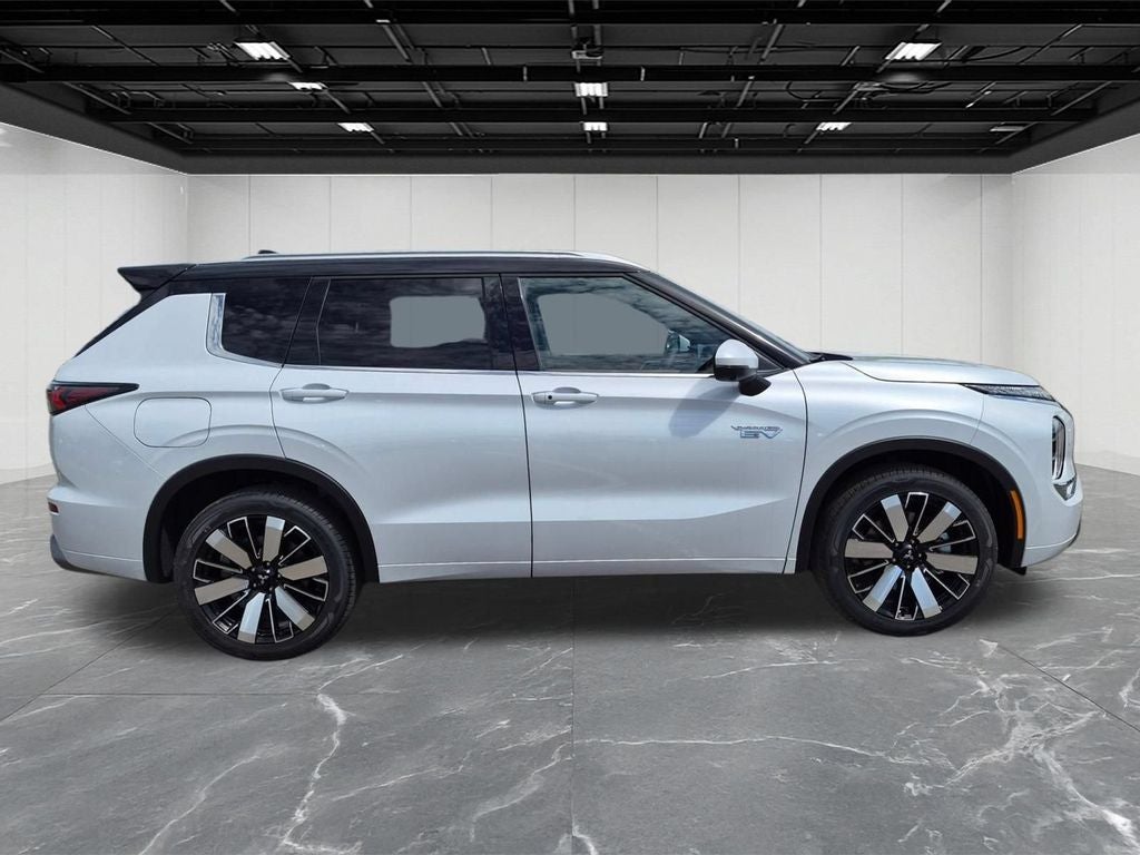 2026 Mitsubishi Outlander PHEV SEL