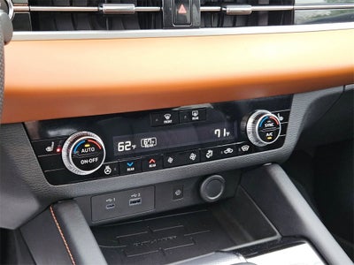 2025 Mitsubishi Outlander PHEV SEL