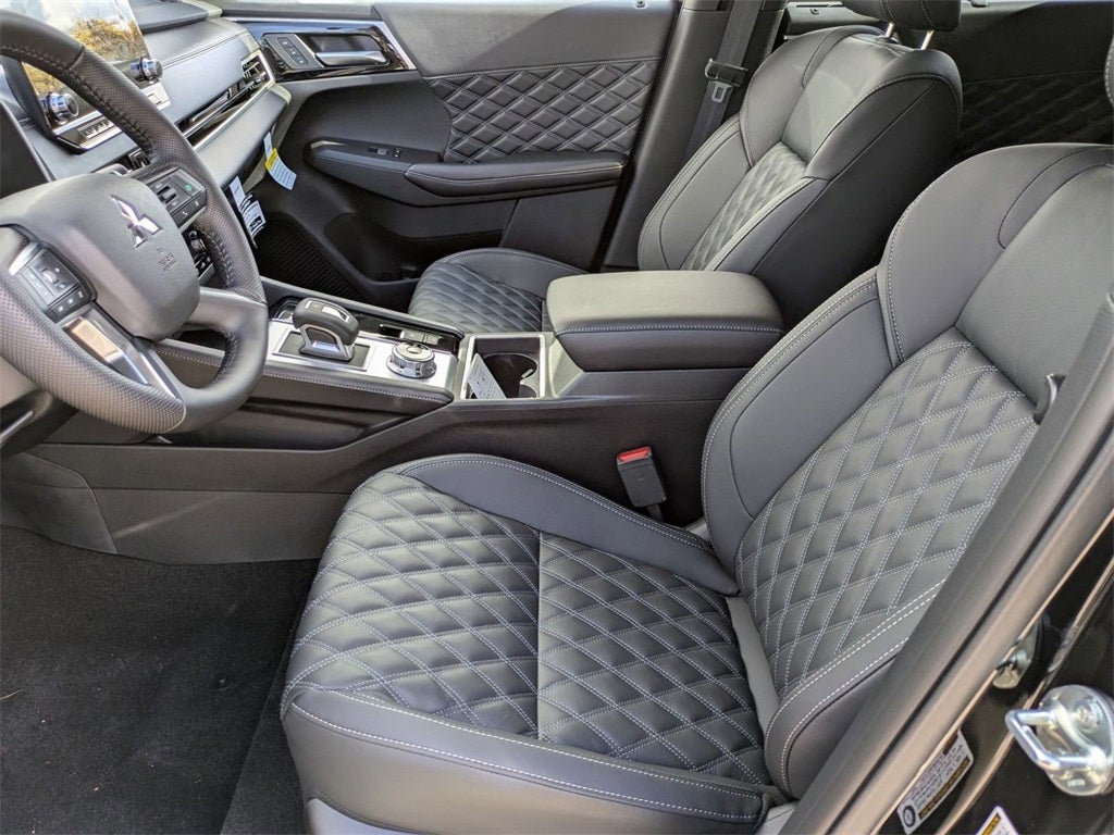 2025 Mitsubishi Outlander PHEV SEL