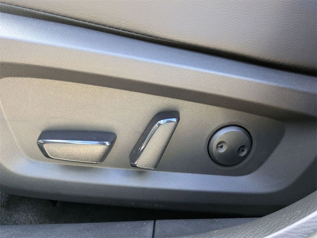 2025 Mitsubishi Outlander PHEV SEL