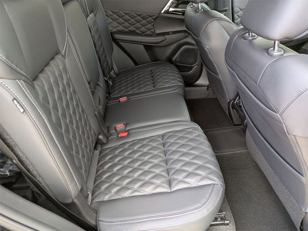 2025 Mitsubishi Outlander PHEV SEL