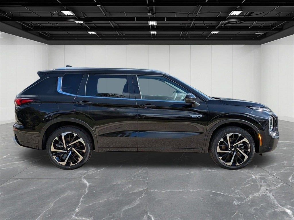 2025 Mitsubishi Outlander PHEV SEL