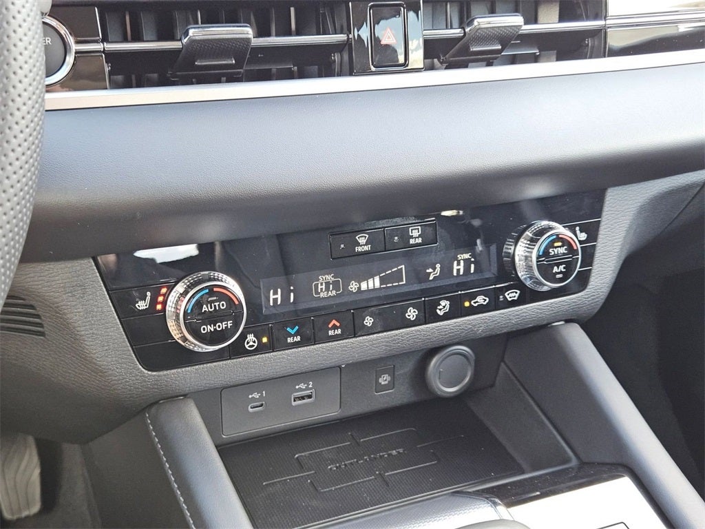 2025 Mitsubishi Outlander PHEV SEL