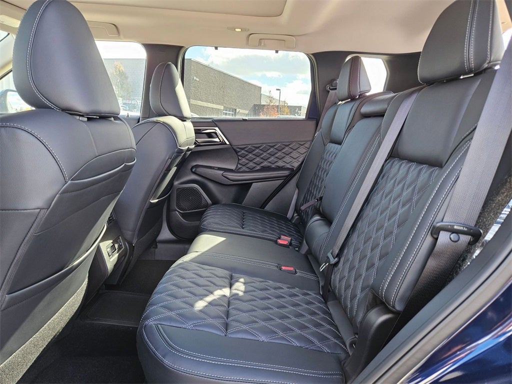 2025 Mitsubishi Outlander PHEV SEL