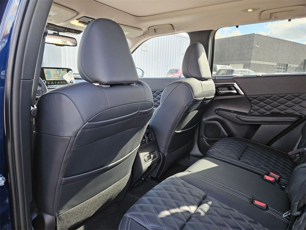 2025 Mitsubishi Outlander PHEV SEL