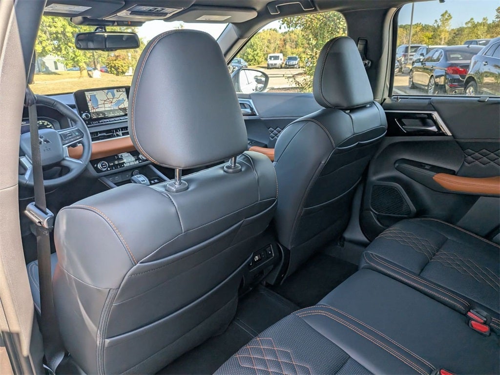 2025 Mitsubishi Outlander PHEV SEL