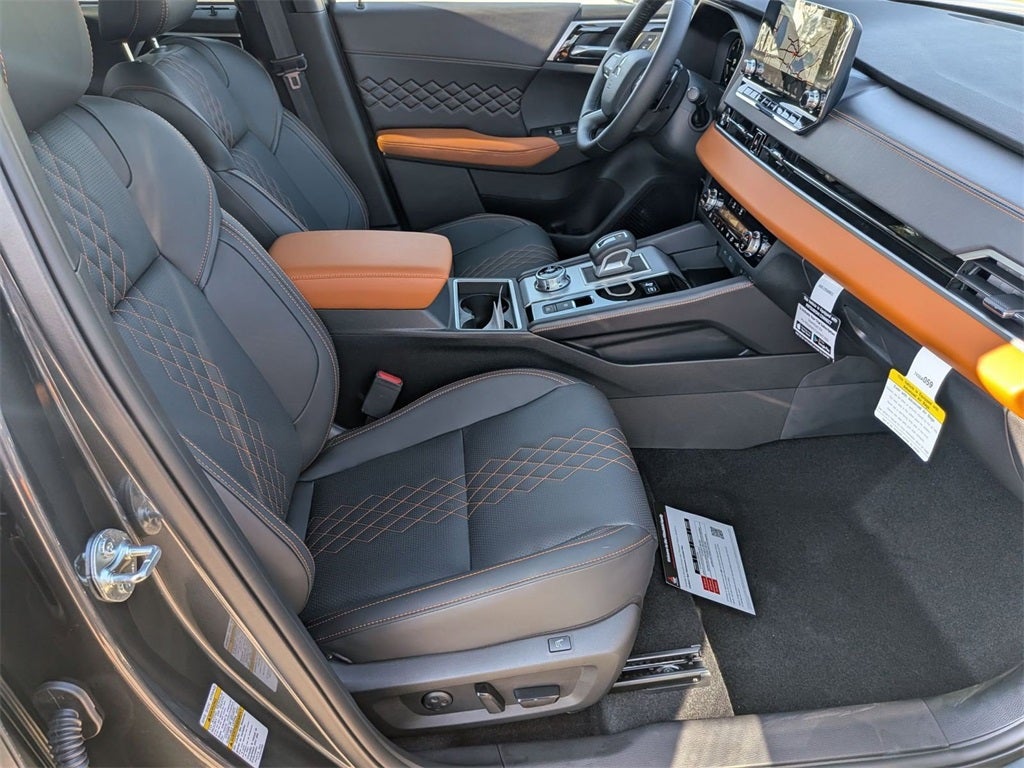 2025 Mitsubishi Outlander PHEV SEL