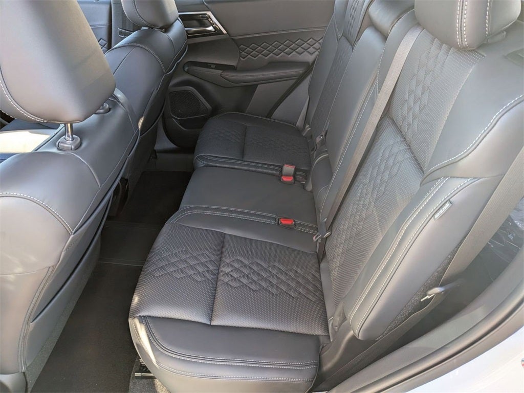 2025 Mitsubishi Outlander PHEV SEL Black Edition