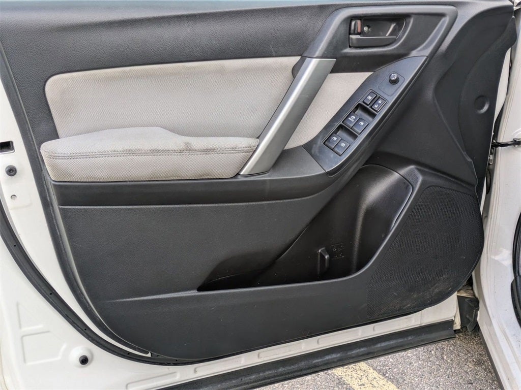 2015 Subaru Forester 2.5i