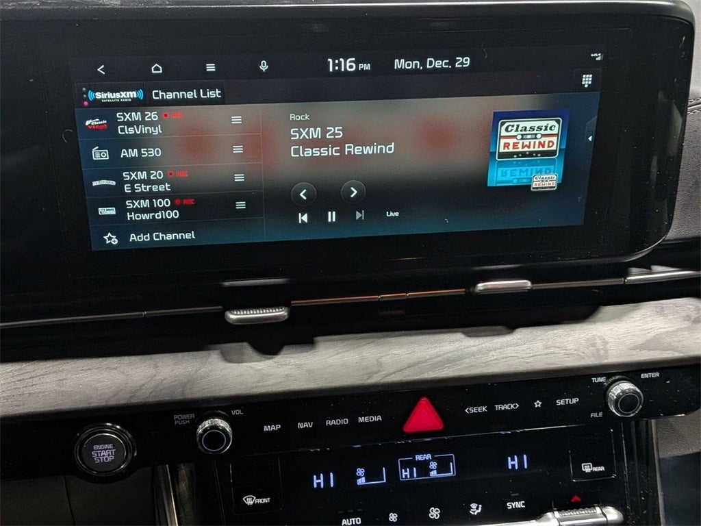 2024 Kia Carnival EX