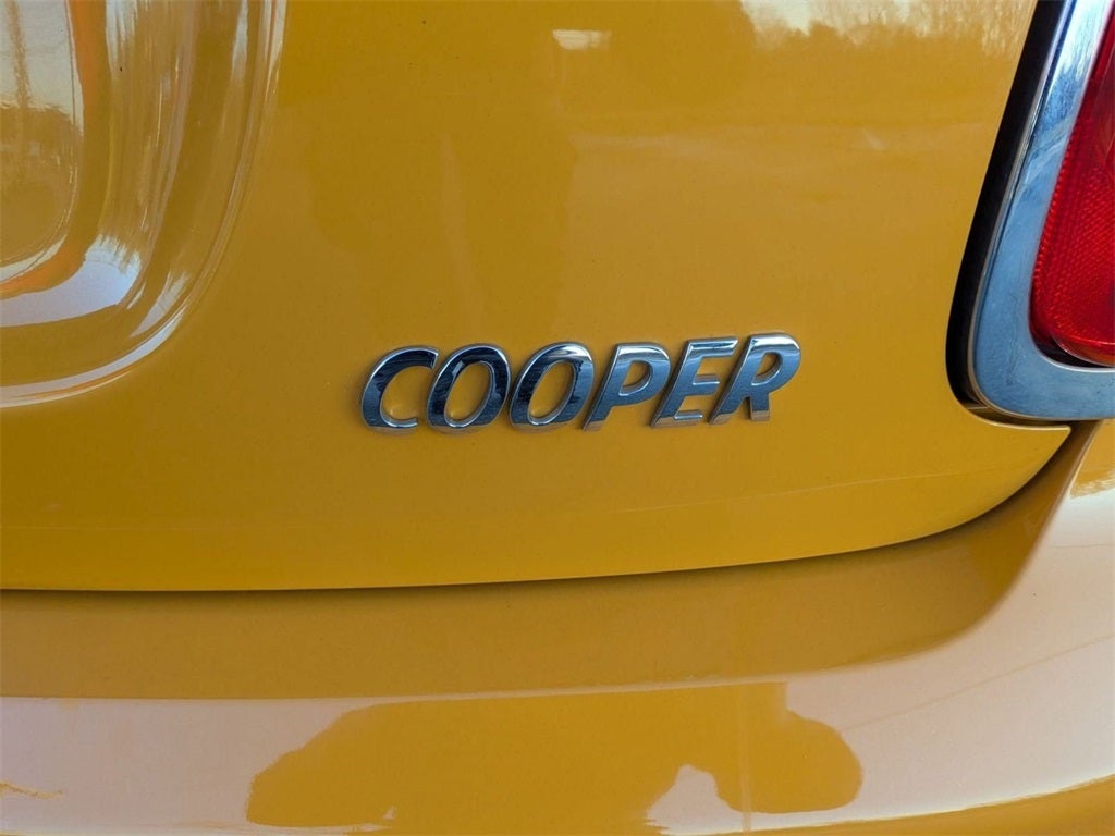 2017 MINI Hardtop 4 Door Cooper