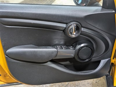 2017 MINI Hardtop 4 Door Cooper