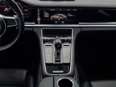 2018 Porsche Panamera 4