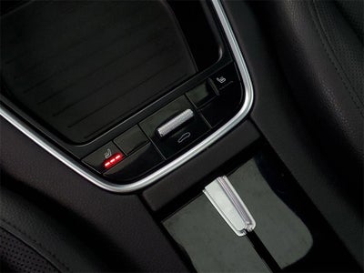 2018 Porsche Panamera 4