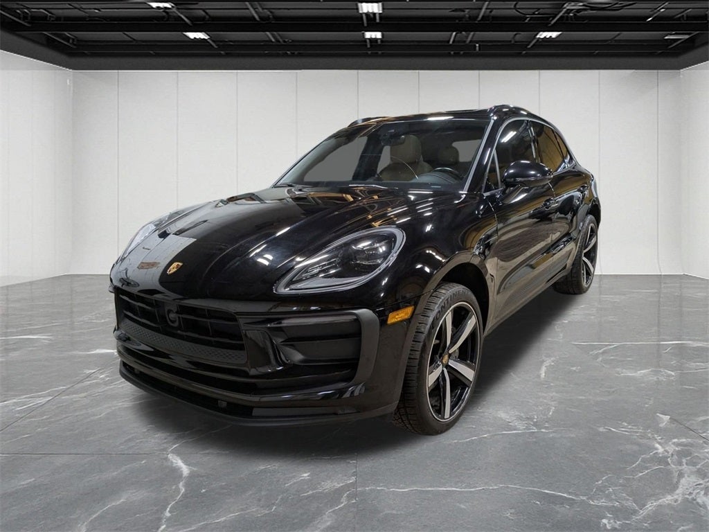 2022 Porsche Macan Base
