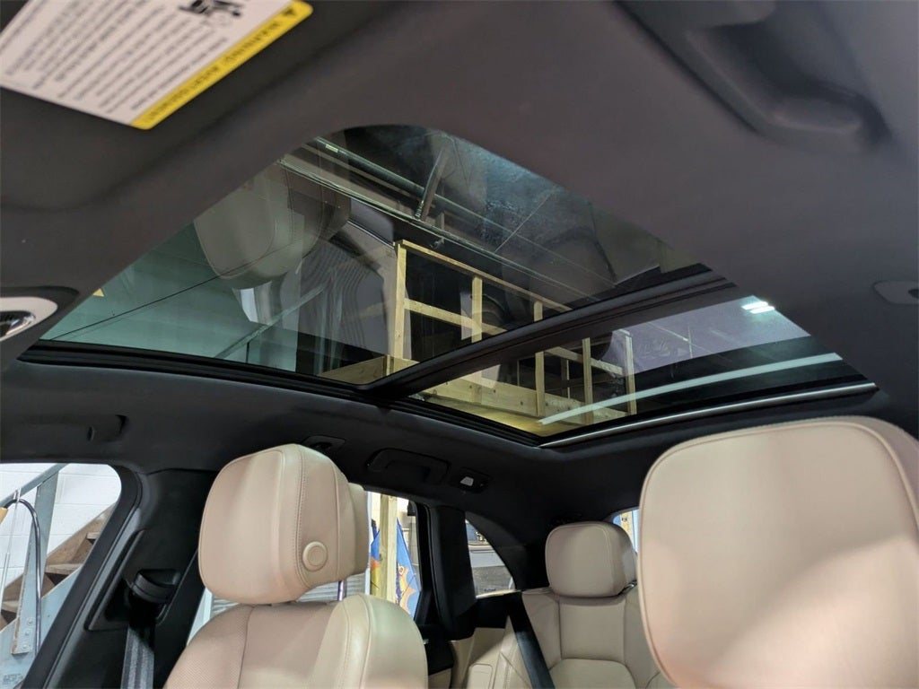 2022 Porsche Macan Base